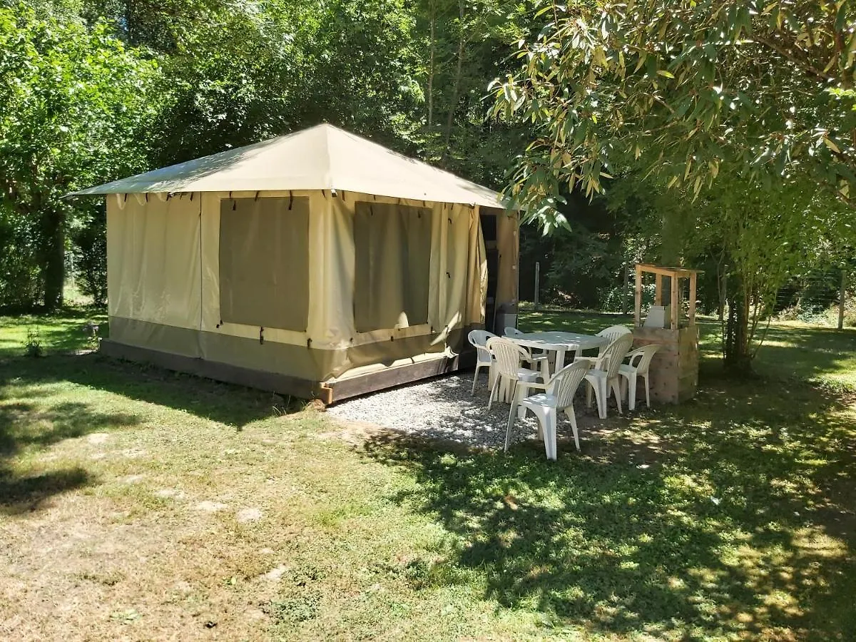 Camping Les Buis Hotel Fougax-et-Barrineuf France